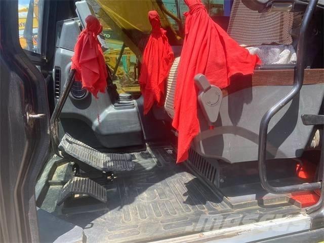 Sany SY215C حفارات زحافة