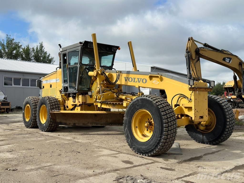 Volvo G 730 VHP معدات تمهيد الطرق