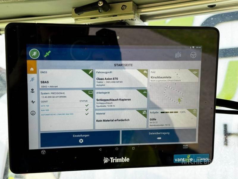 CLAAS AXION 870 الجرارات