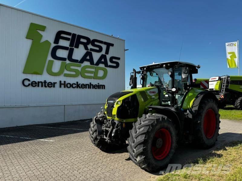 CLAAS AXION 870 الجرارات