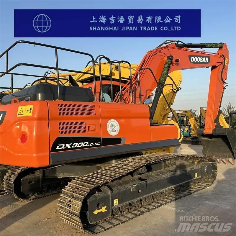 Doosan DX 300 حفارات زحافة