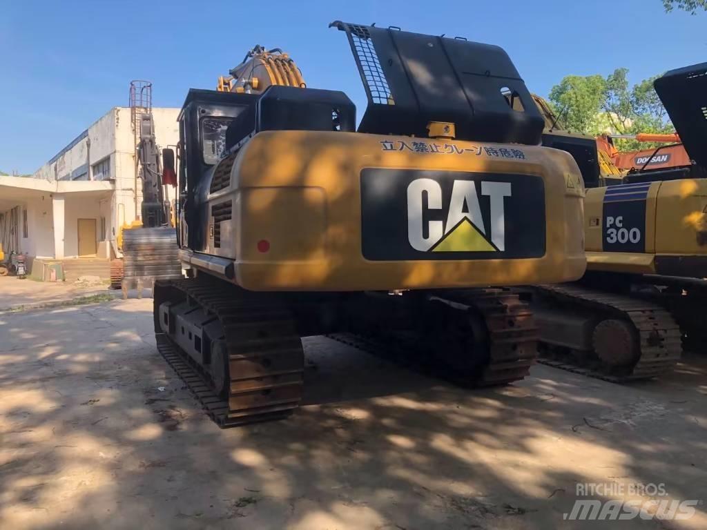 CAT 336 D حفارات زحافة