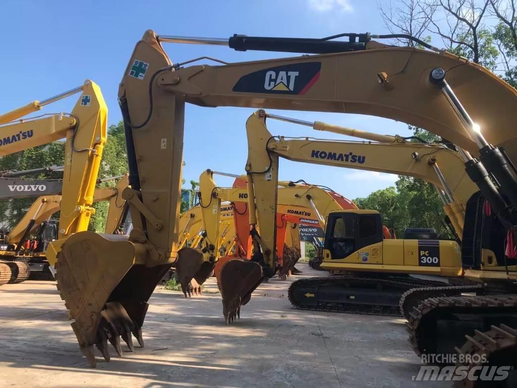 CAT 336 D حفارات زحافة