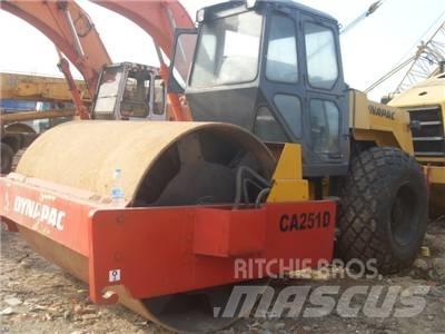 Dynapac CA 251 D مداحل أحادية الأسطوانة