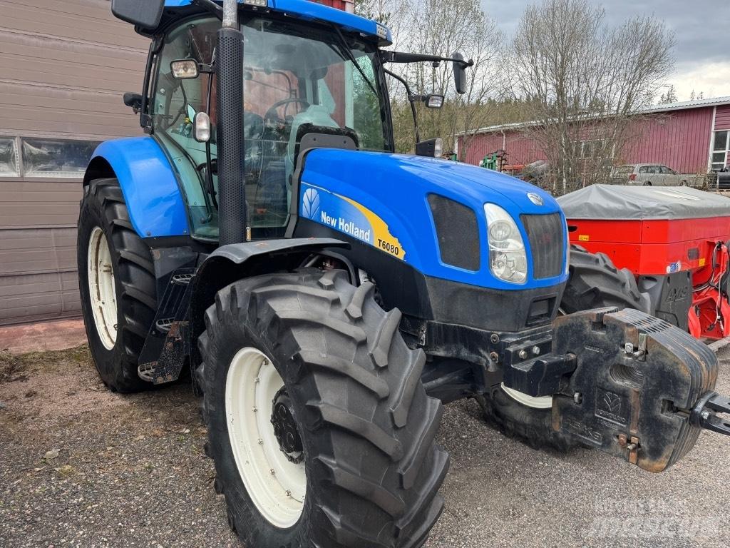 New Holland T 6080 الجرارات