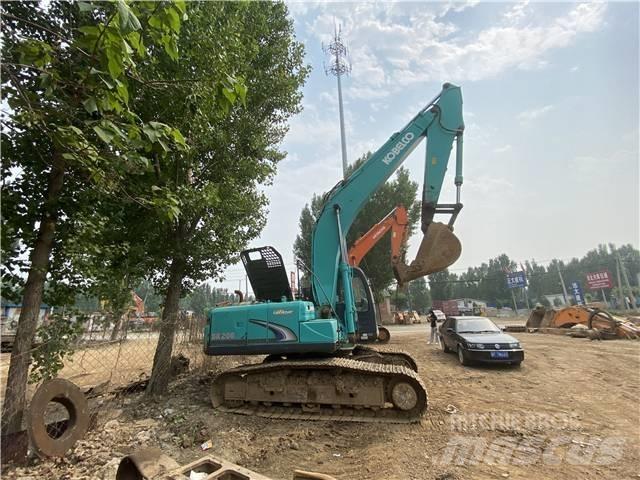 Kobelco SK200-10 حفارات زحافة