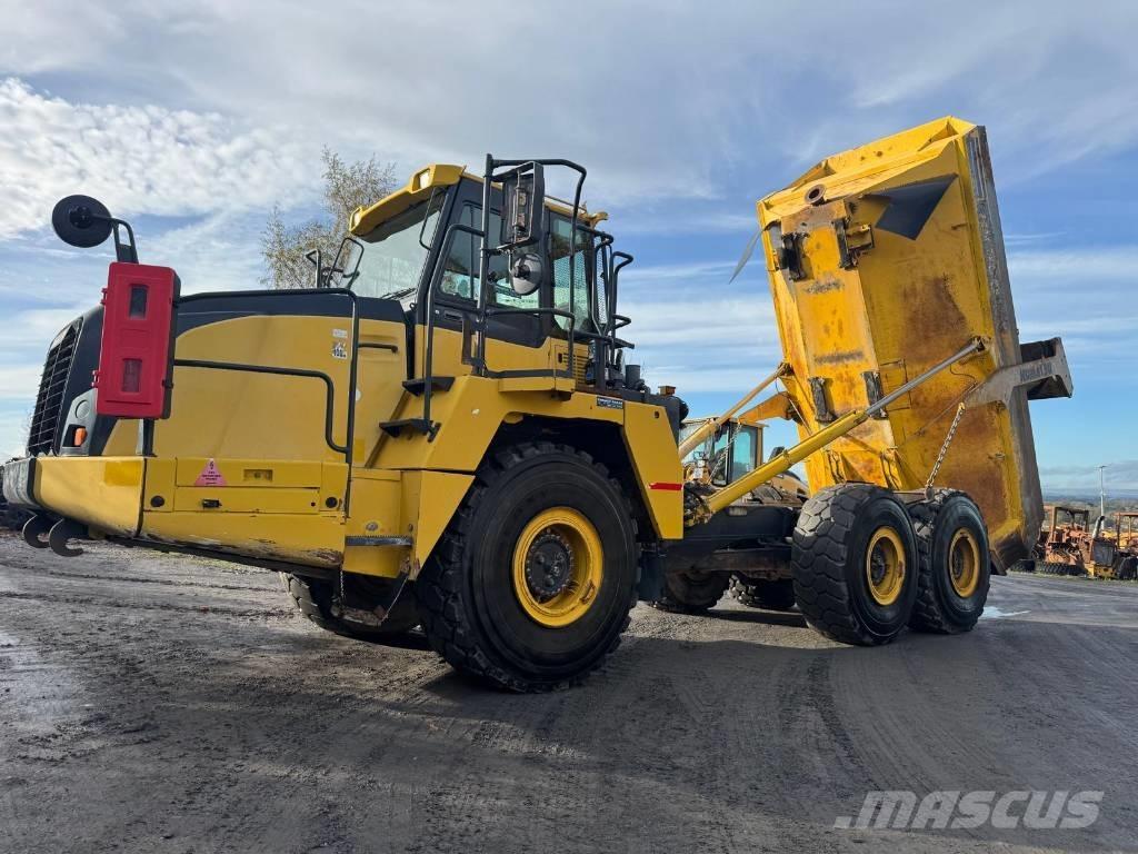 Komatsu HM 300-3 ساحبات مفصلية