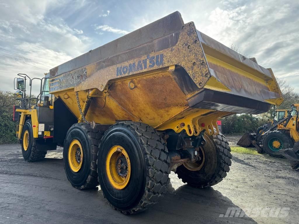 Komatsu HM 300-3 ساحبات مفصلية