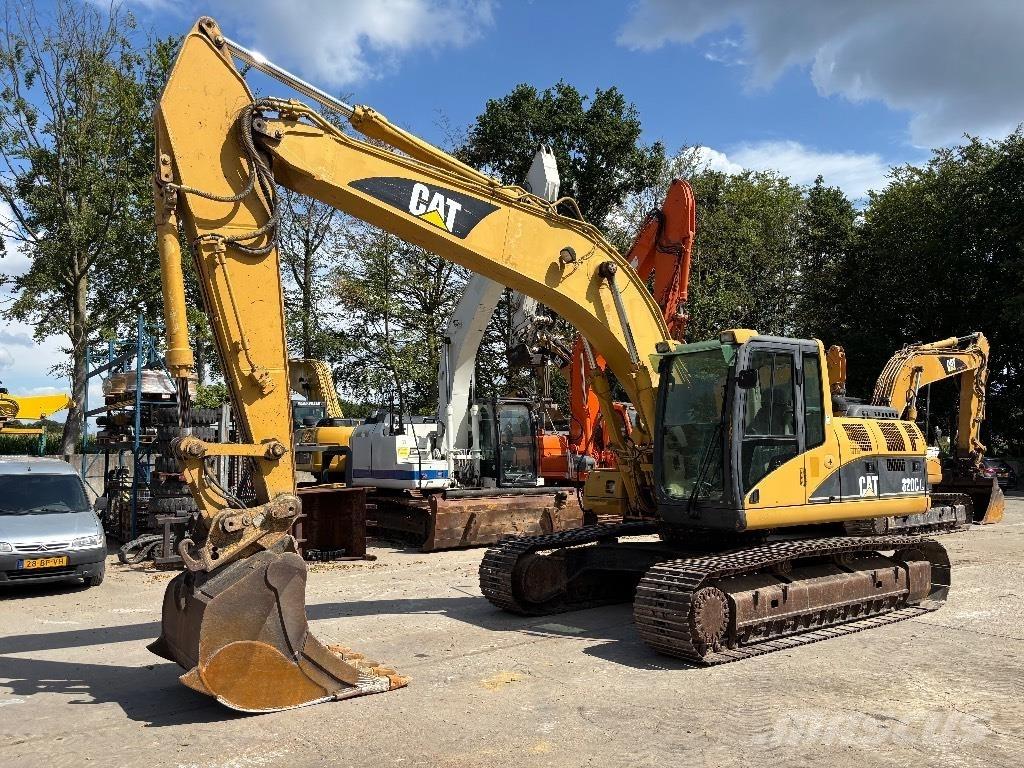 CAT 320 C L حفارات زحافة