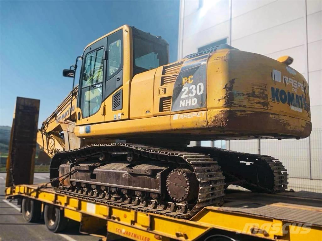 Komatsu PC 230 NHD حفارات زحافة