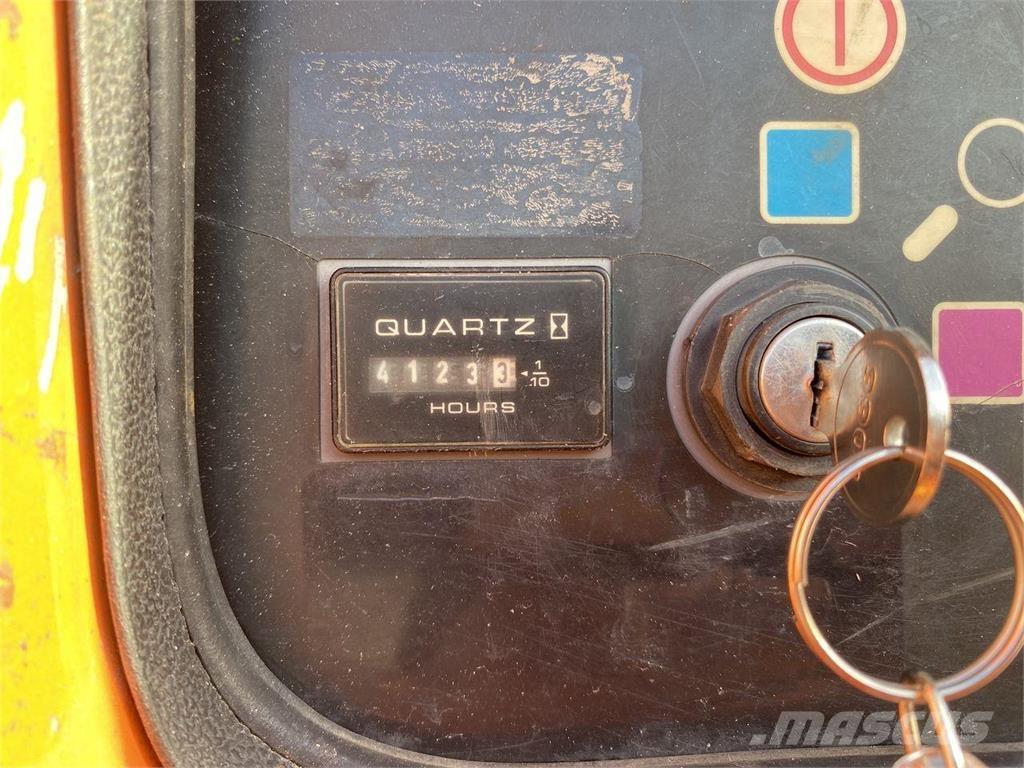 JLG 860SJ رافعات سلة مفصلية