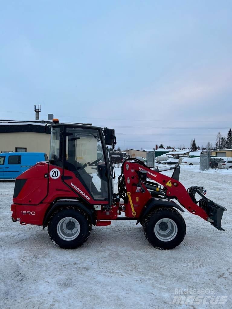 Weidemann 1390 لوادر بعجل