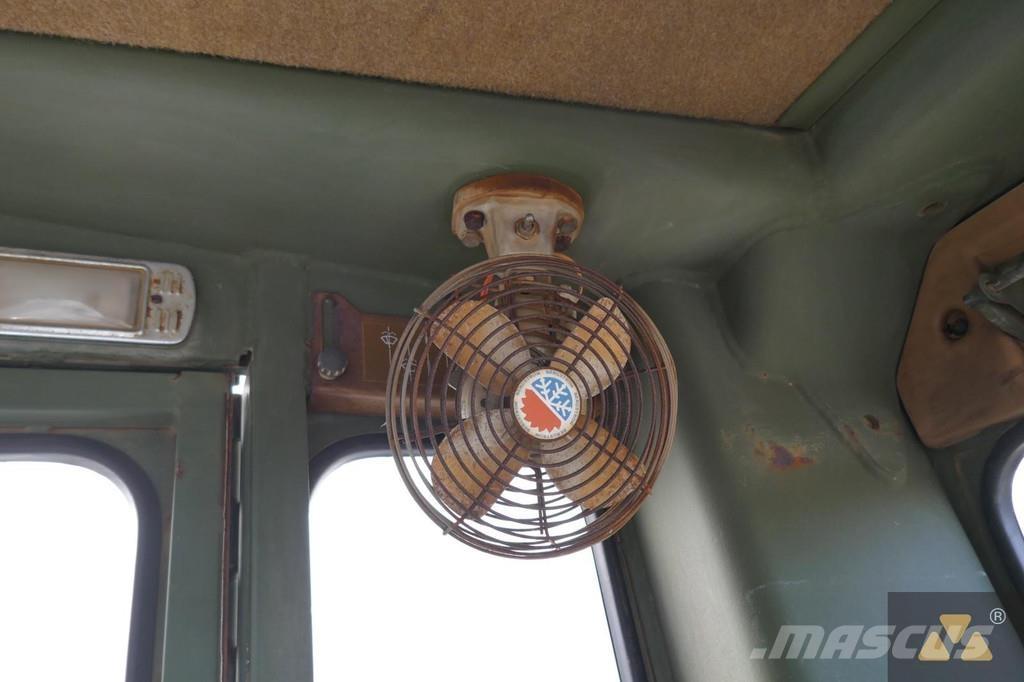 CAT 130G Ex-army معدات تمهيد الطرق