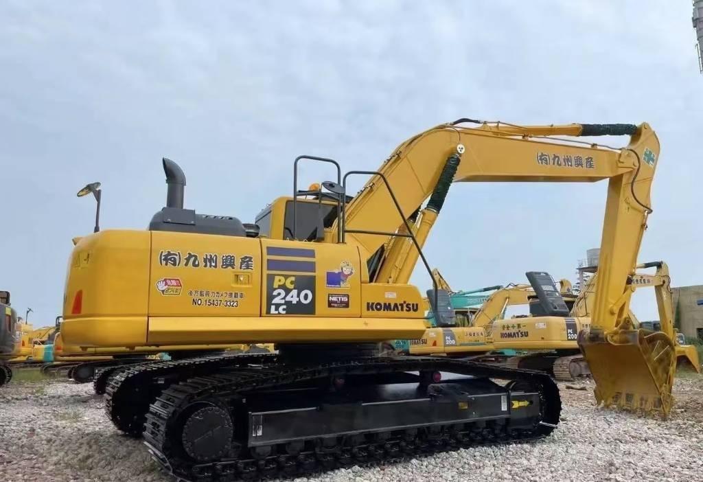Komatsu PC 240 حفارات زحافة