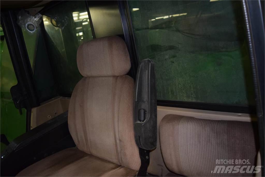 John Deere 2064 حصادات