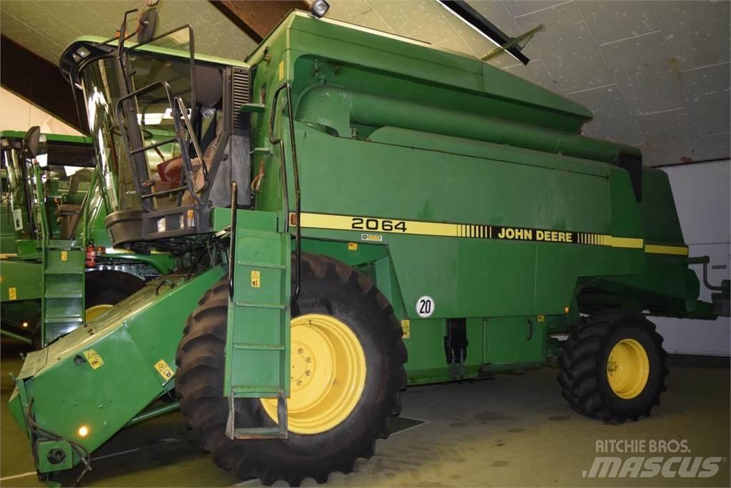 John Deere 2064 حصادات