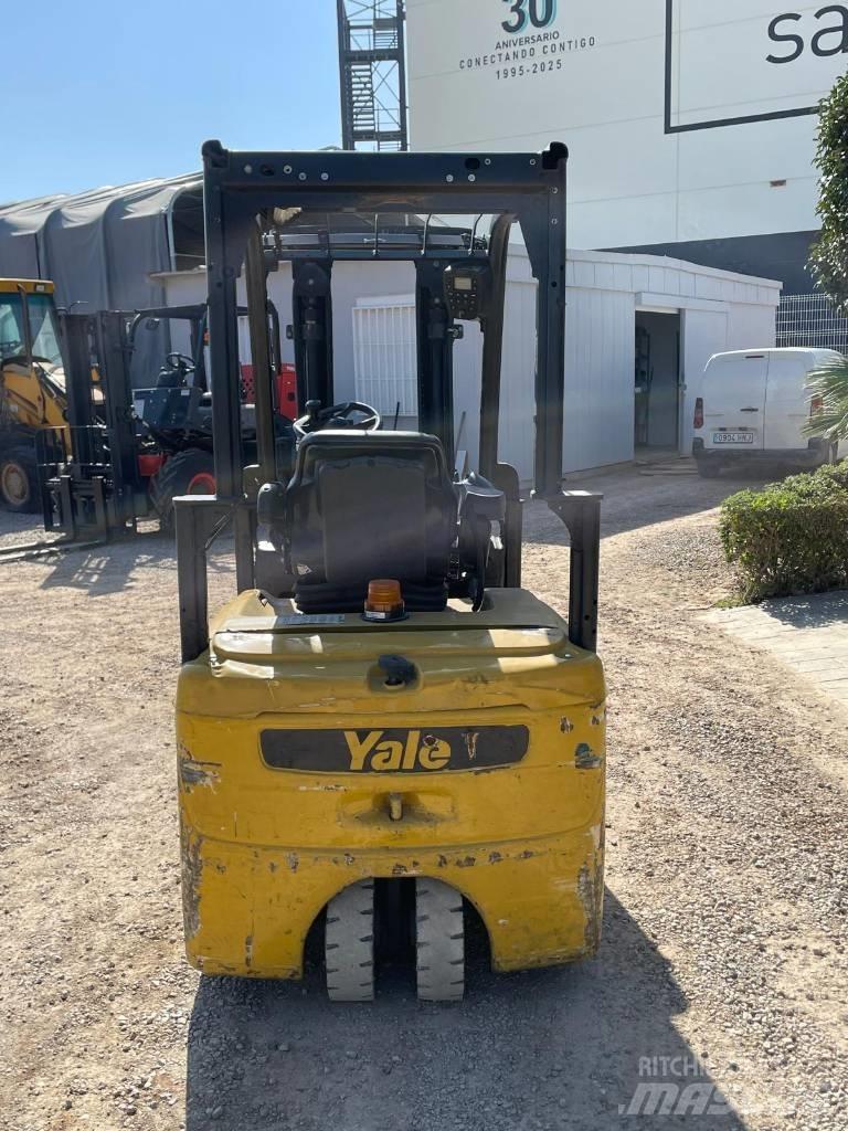Yale ERP 16 VT شاحنات ذات رافعات شوكية تعمل بالكهرباء