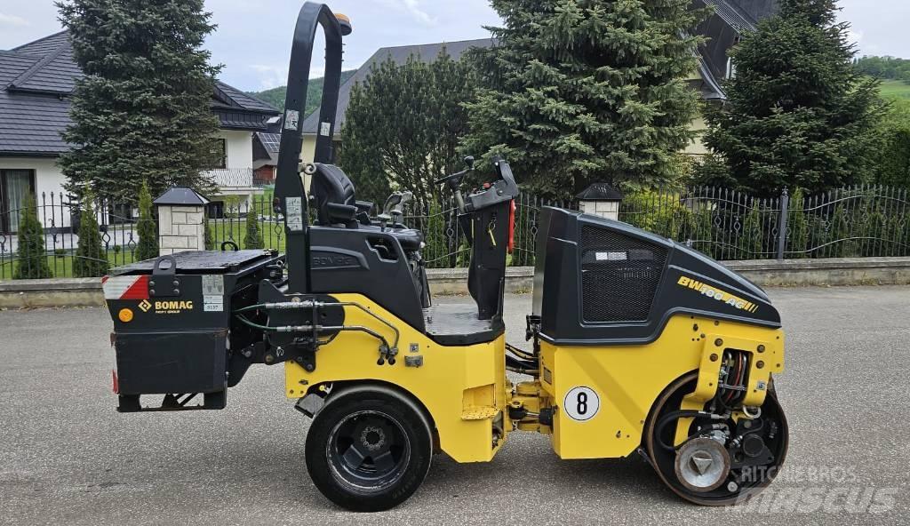 Bomag BW 100 AC مداحل مزدوجة