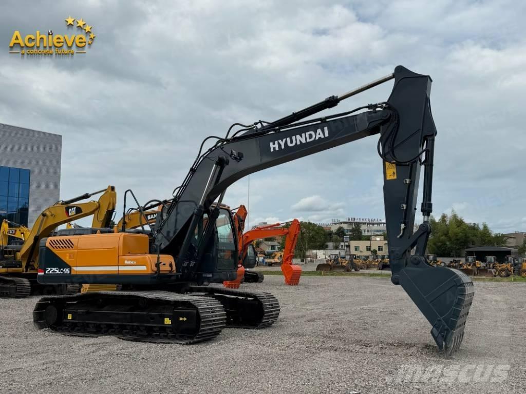 Hyundai 225LC-9S حفارات زحافة