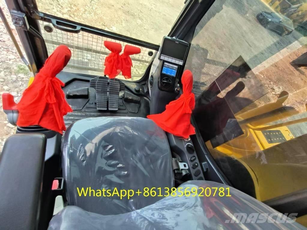 Komatsu PC 240-8 حفارات زحافة