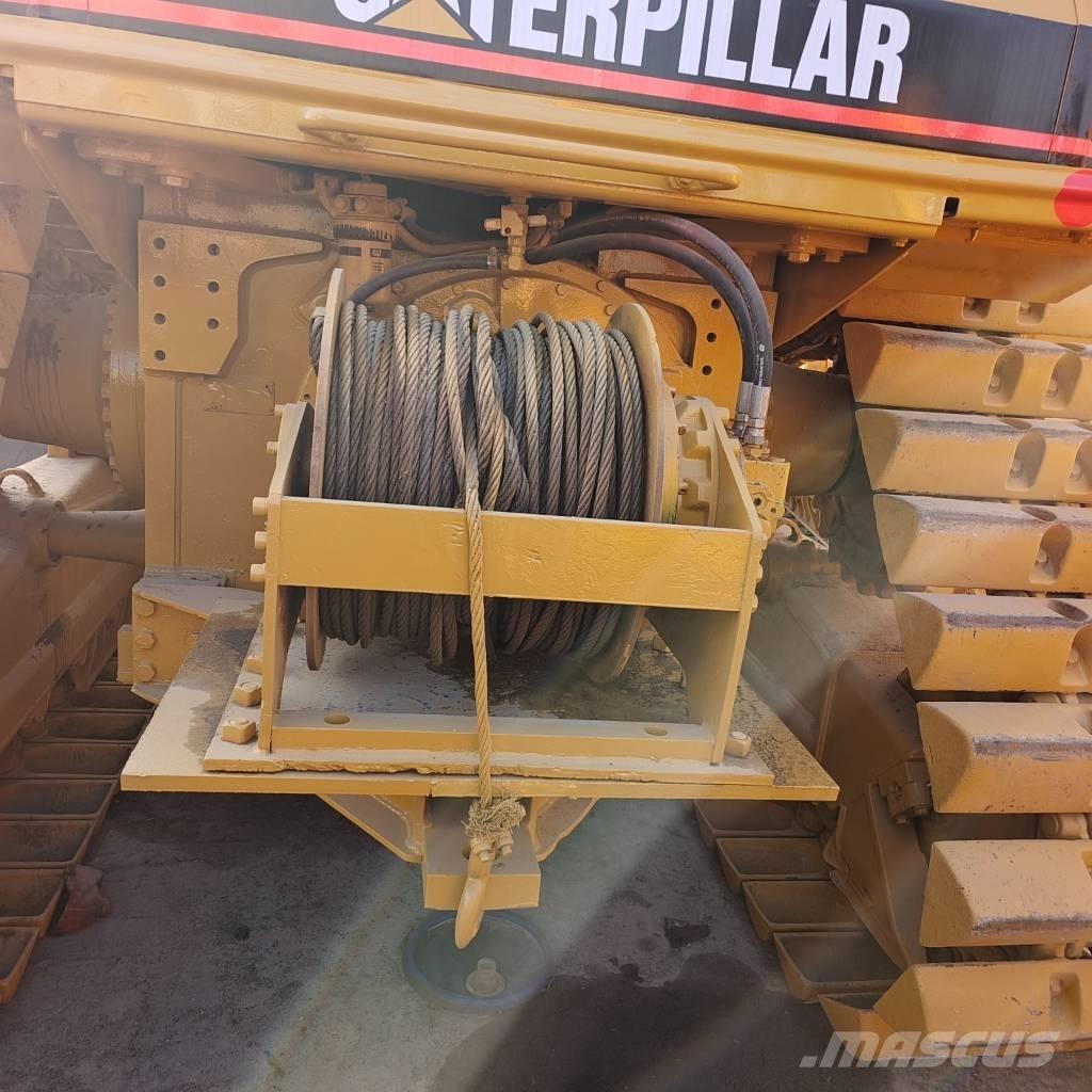 CAT D6R بلدوزرات مجنزرة