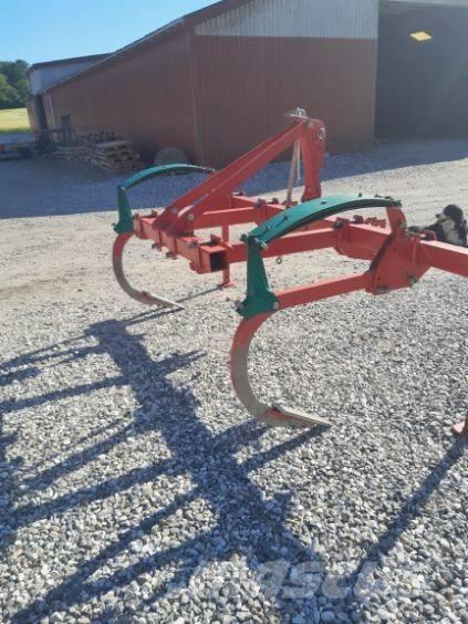 Kverneland Grubber المحراث الحفار