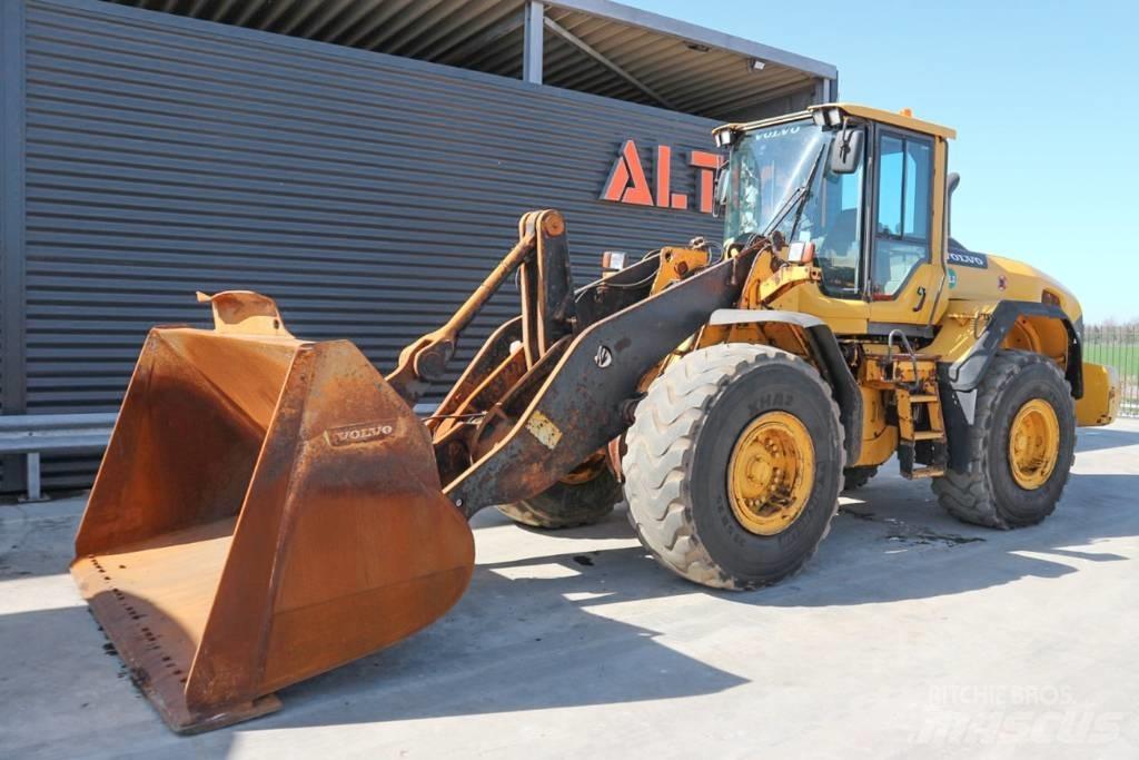 Volvo L120G لوادر بعجل