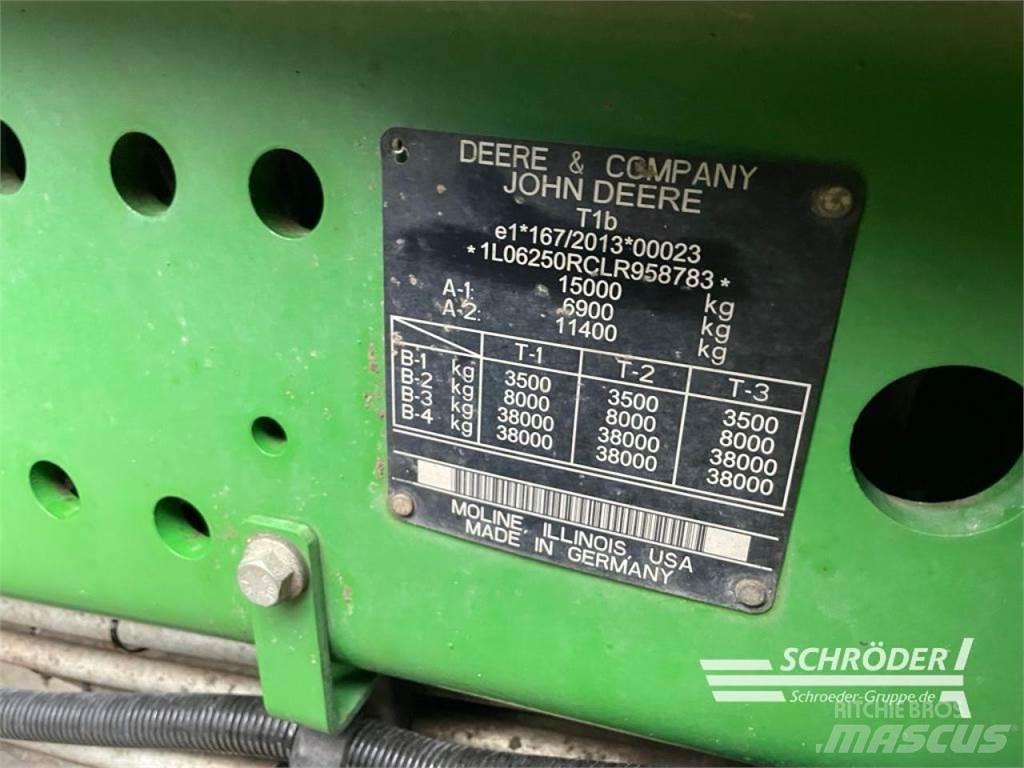 John Deere 6250 R الجرارات