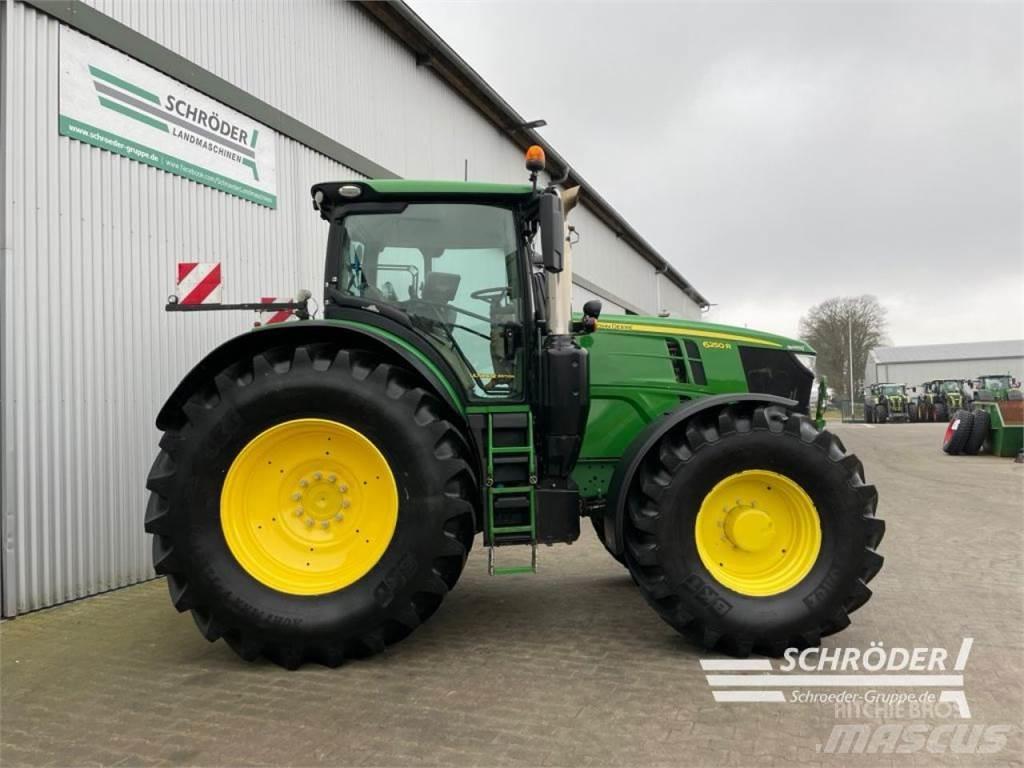 John Deere 6250 R الجرارات