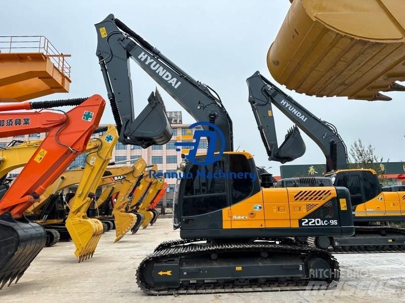 Hyundai R220LC-9S حفارات زحافة