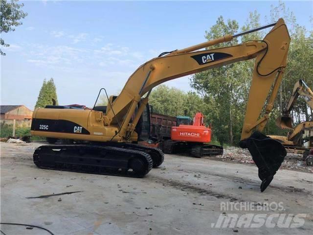 CAT 325C حفارات زحافة