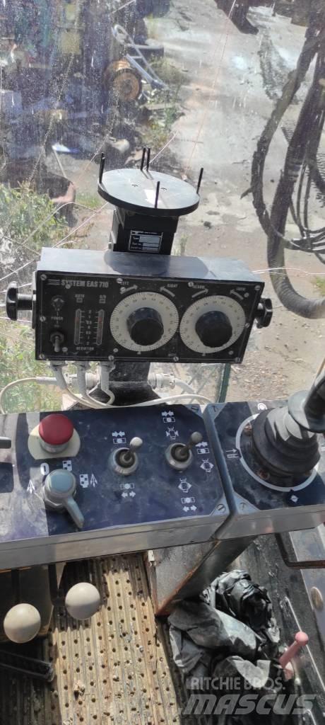 Atlas Copco ROC 812 معدات الثقب السطحي