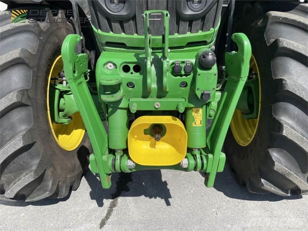 John Deere 6R 250 الجرارات