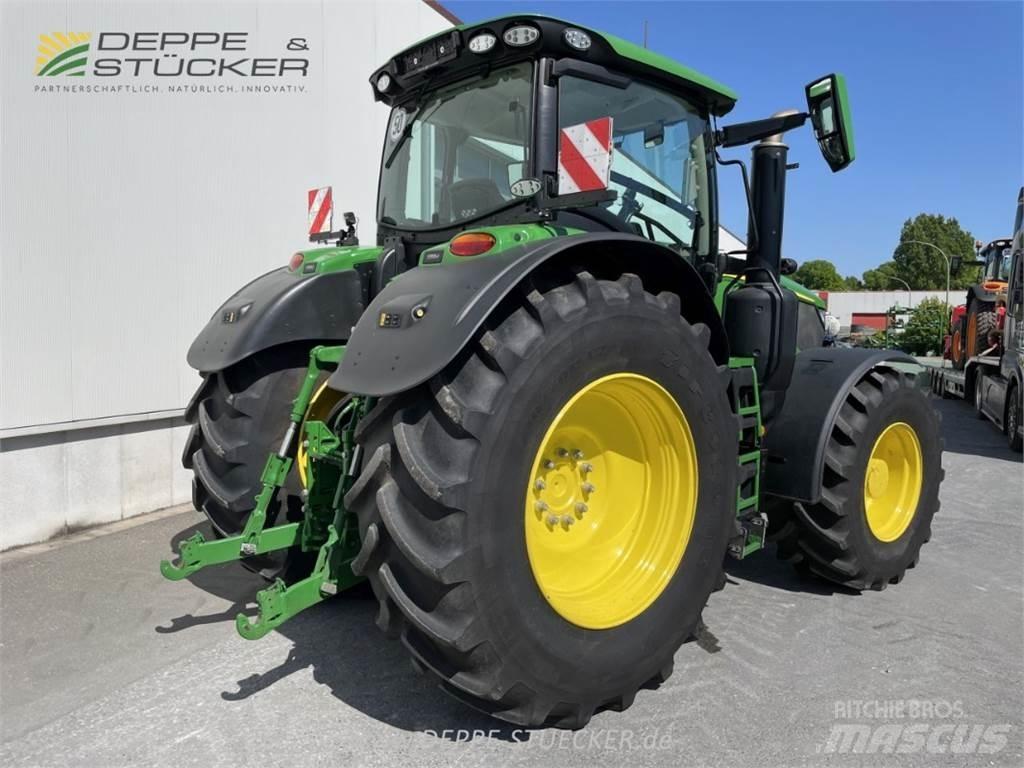 John Deere 6R 250 الجرارات