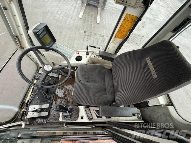 Liebherr A 924 B CAB كابينة والداخلية