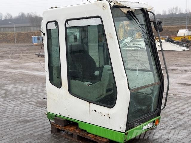 Liebherr A 924 B CAB كابينة والداخلية
