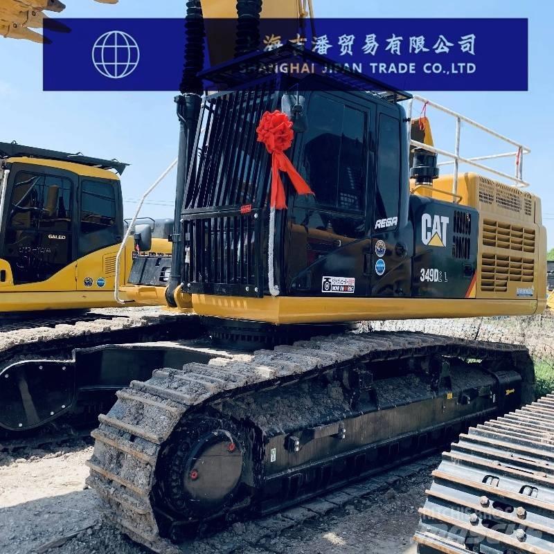 CAT 349 D حفارات زحافة