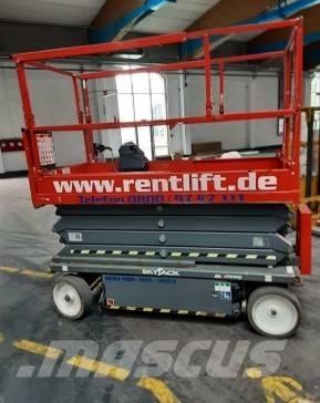 SkyJack SJ III 4726 رافعات مقصية الشكل