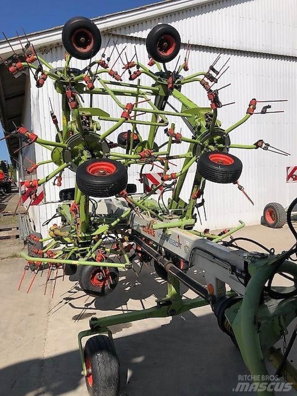 CLAAS Volto 1320 T مكابس وميبسات التبن