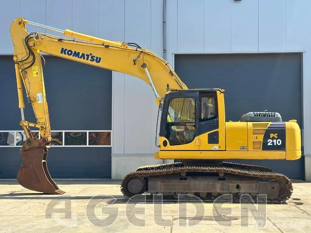 Komatsu PC210 LC-8 حفارات زحافة