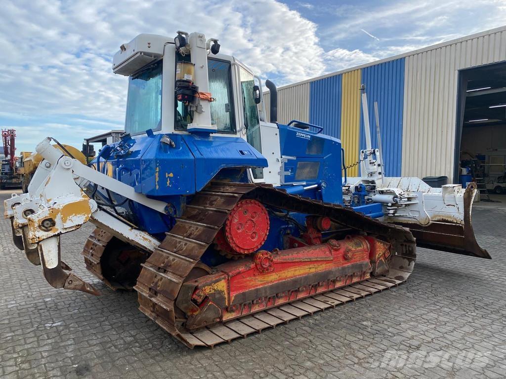 CAT D6N LGP NVT بلدوزرات مجنزرة