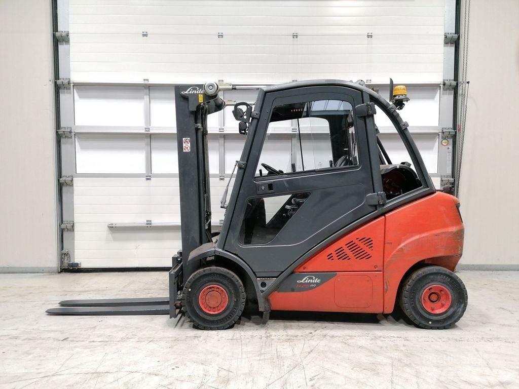 Linde H25T-02 شاحنات LPG