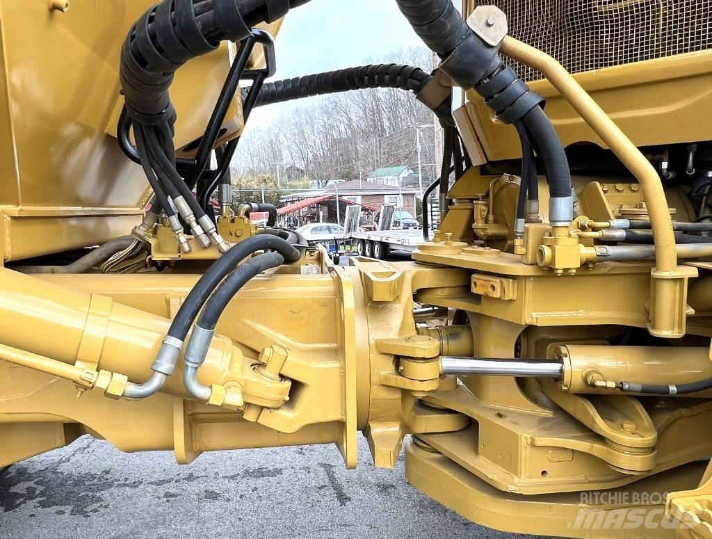CAT 740 ساحبات مفصلية
