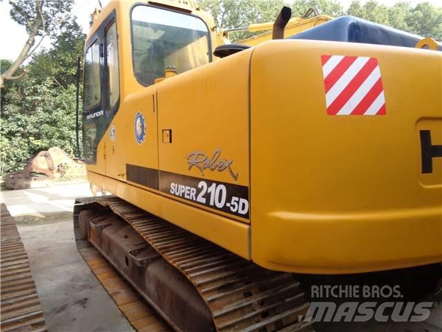 Hyundai R210-5D حفارات بعجل