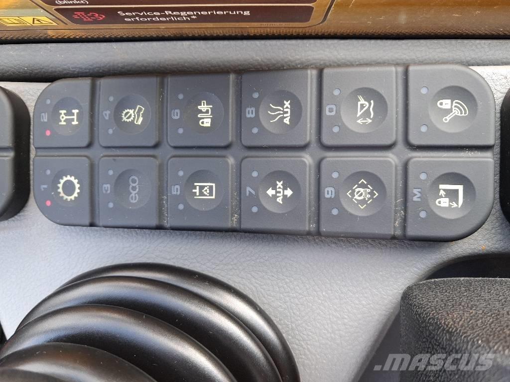JCB 542-70 AGRI XTRA معدات مناولة لأغراض الزراعة