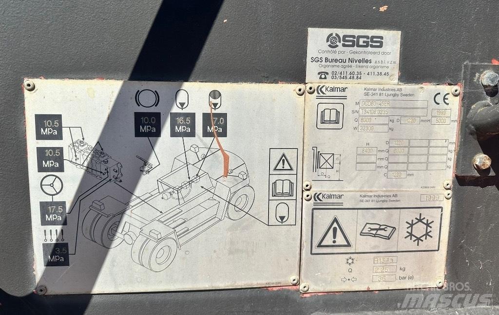 Kalmar DCD 80-45R شاحنات الديزل