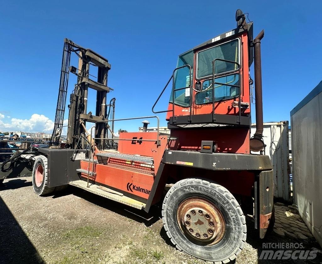 Kalmar DCD 80-45R شاحنات الديزل