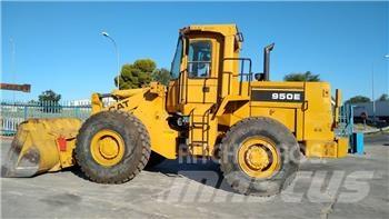 CAT 950E لوادر بعجل