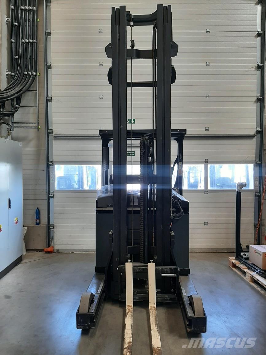 Yale MR16H شاحنة مناولة