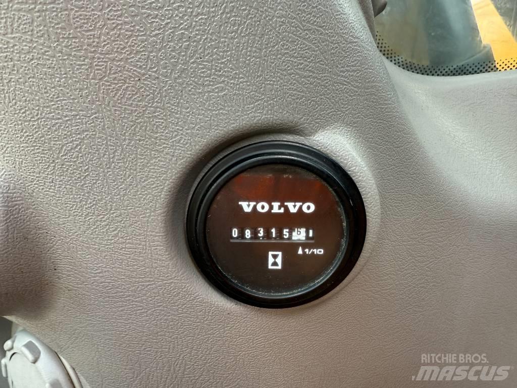 Volvo EC 140 EL حفارات زحافة